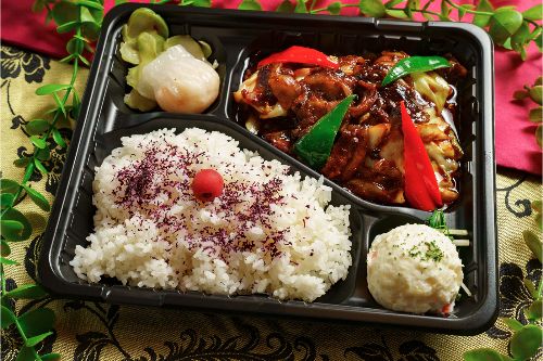野菜たっぷり！ホイコーロー弁当