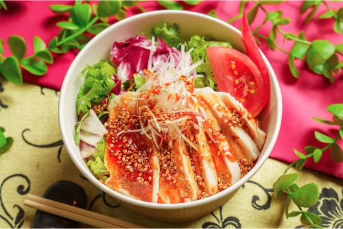 ふもと赤鶏のよだれ鶏丼