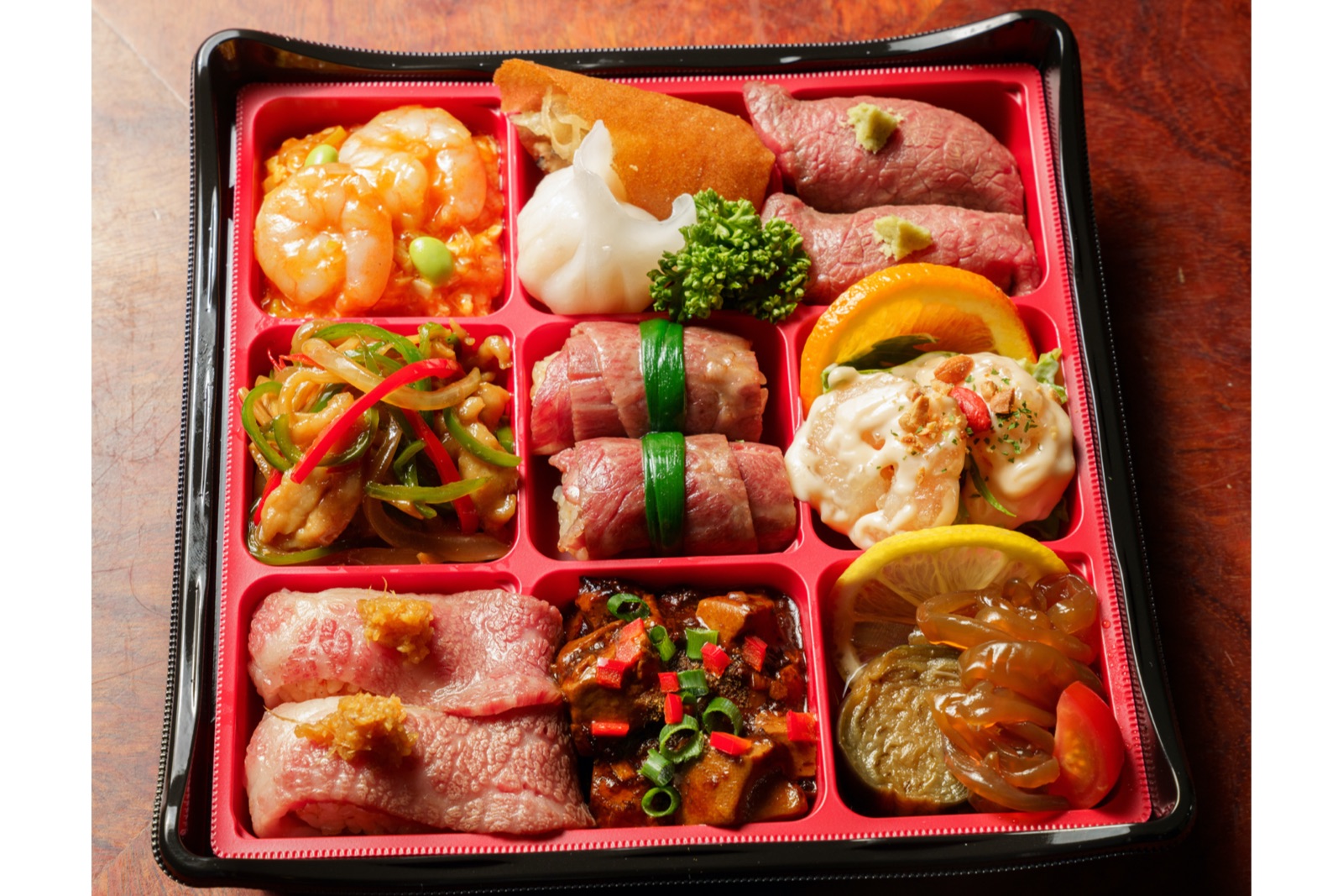 堪能！10品目の彩り含味弁当